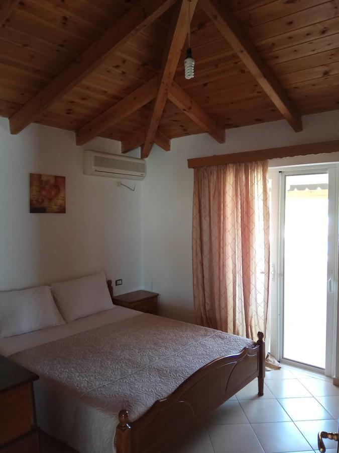 Achilles Apartments Sarandë Exterior foto